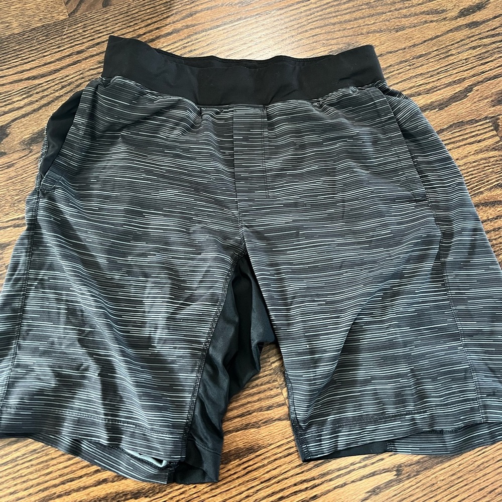 Mens lululemon shorts size M
